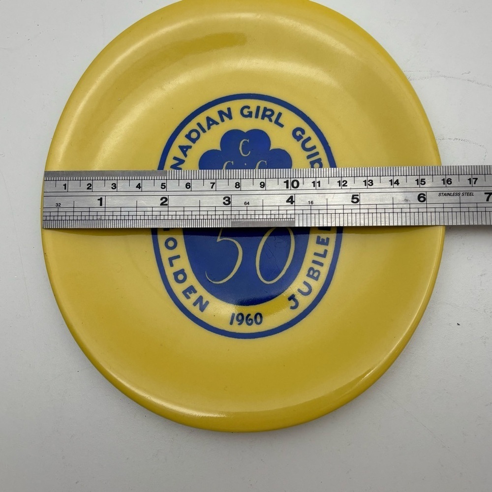 Canadian Girl Guides 1960 Golden Jubilee Commemorative Plate - Picture 8 of 8